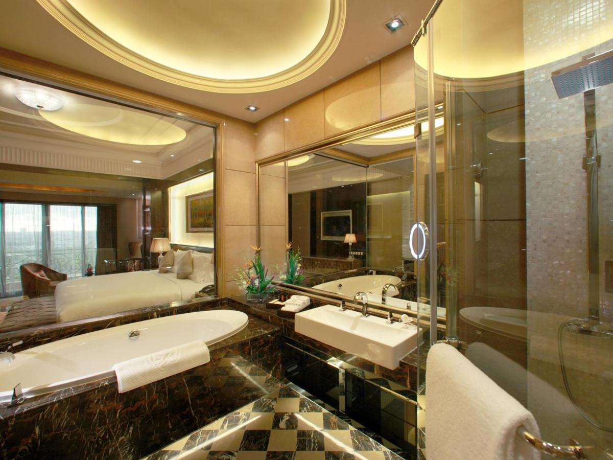 Chateau Star River Pudong Shanghai Exteriör bild